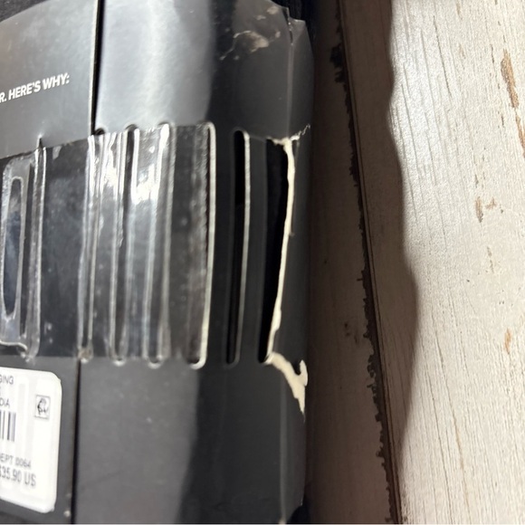 Torrid Premium Crop Leggings Foiled Deep Black
Size 4X (26) NWT! - Picture 10 of 15